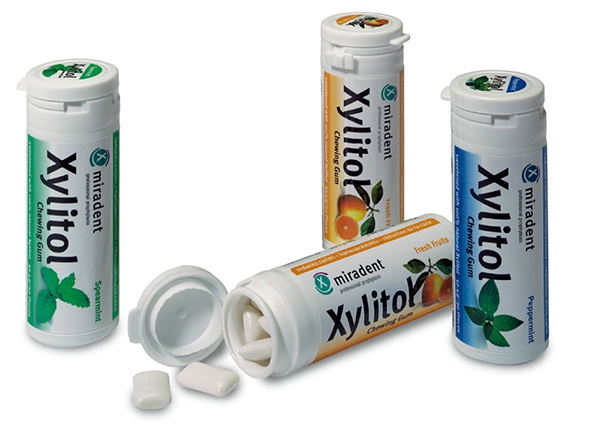 Chewing-gum sans sucre au Xylitol. Miradent